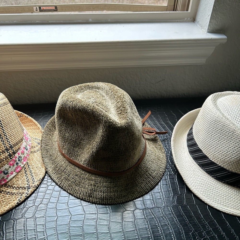 Women’s Fedora Hats in Multiple Colors and Styles